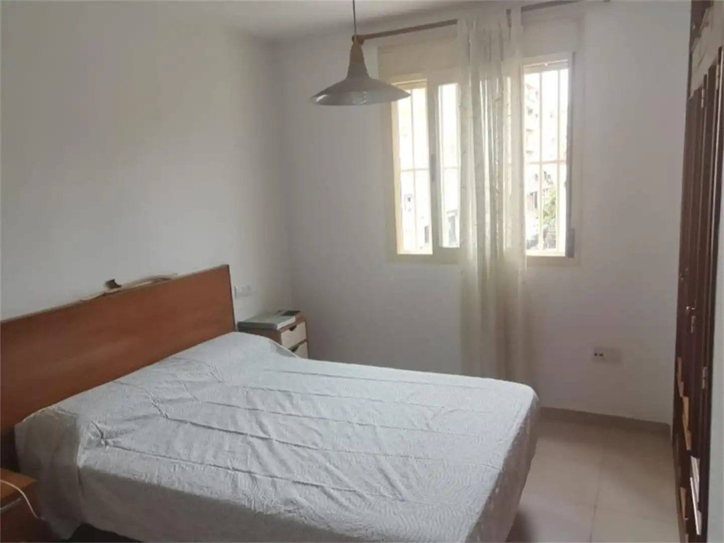 Piso en venta en Calle Motril, Ciudad Jardín - Tagarete - El Zapillo Habitación de Piso en venta en Almería