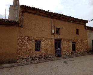 Vista exterior de Casa adosada en venda en Torrelobatón