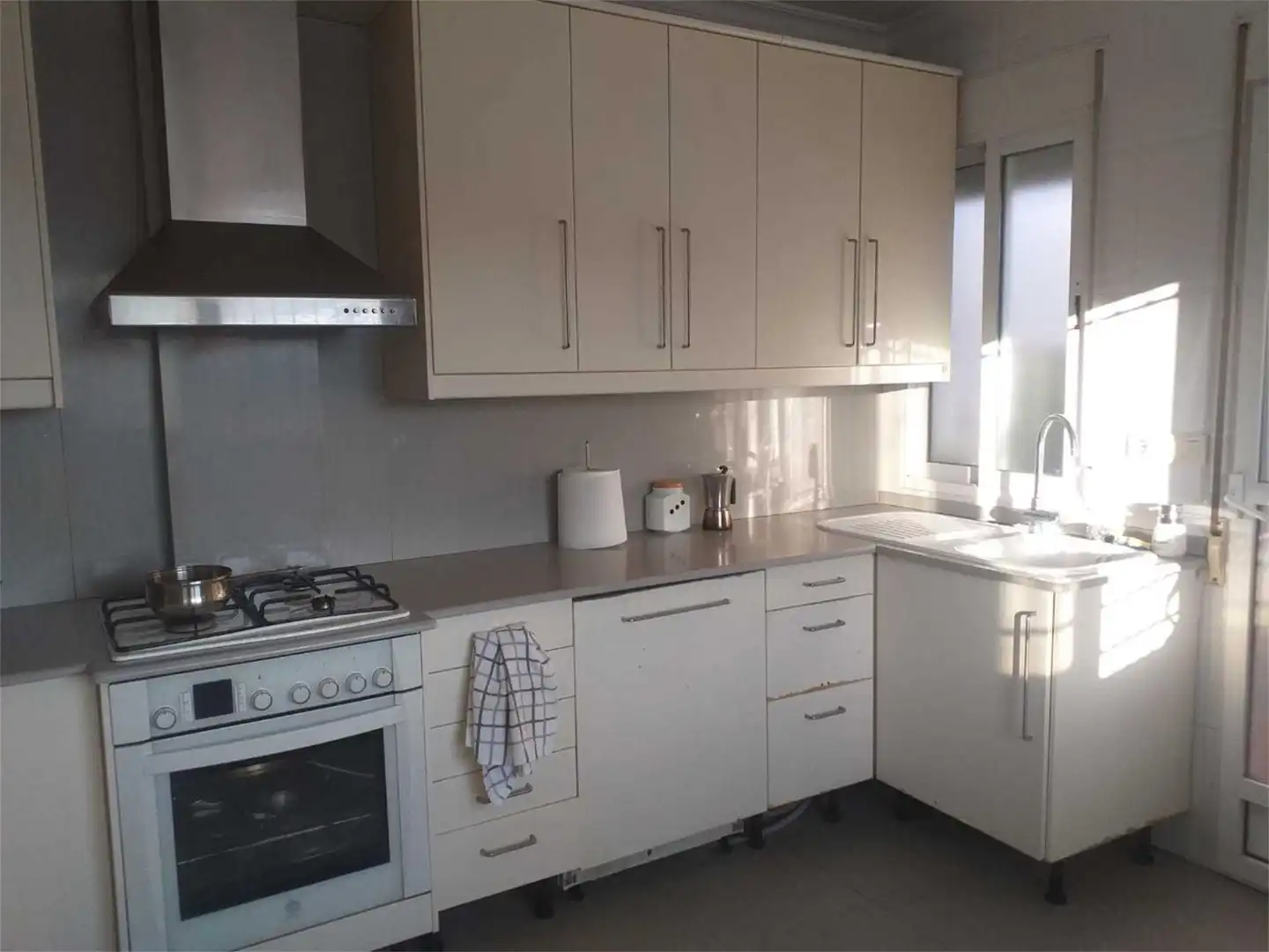 Casa adosada en venta en Calle José Ortega y Gasset, Sutullena Cocina de Casa adosada en venta en Lorca con Aire acondicionado, Calefacción y Parquet