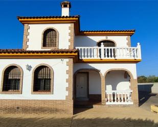 Vista exterior de Casa o xalet en venda en  Córdoba Capital amb Aire condicionat, Terrassa i Piscina