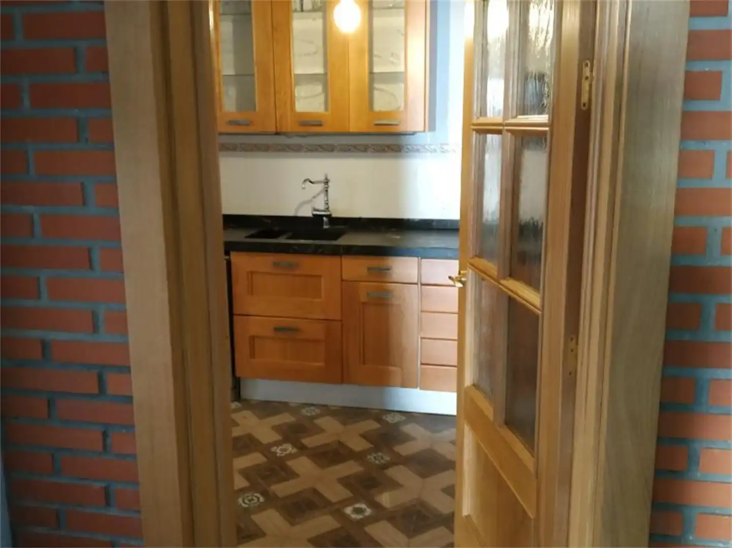 Cuina de Casa o xalet en venda en Madrigueras amb Terrassa i Balcó