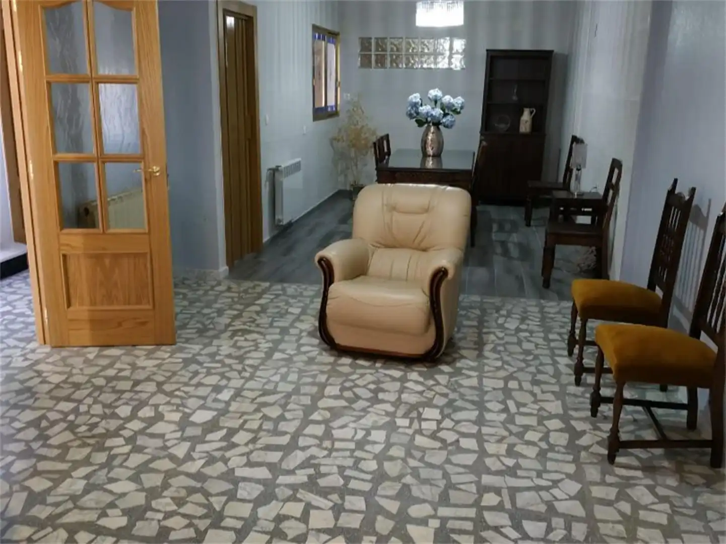 Sala d'estar de Casa o xalet en venda en Madrigueras amb Terrassa i Balcó