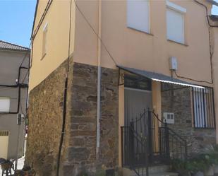 Exterior view of Single-family semi-detached for sale in Torre del Bierzo