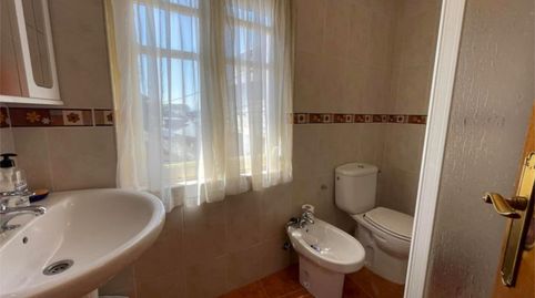 Foto 4 de Casa adosada en venta en Calle Casona, 20, Torre del Bierzo, León