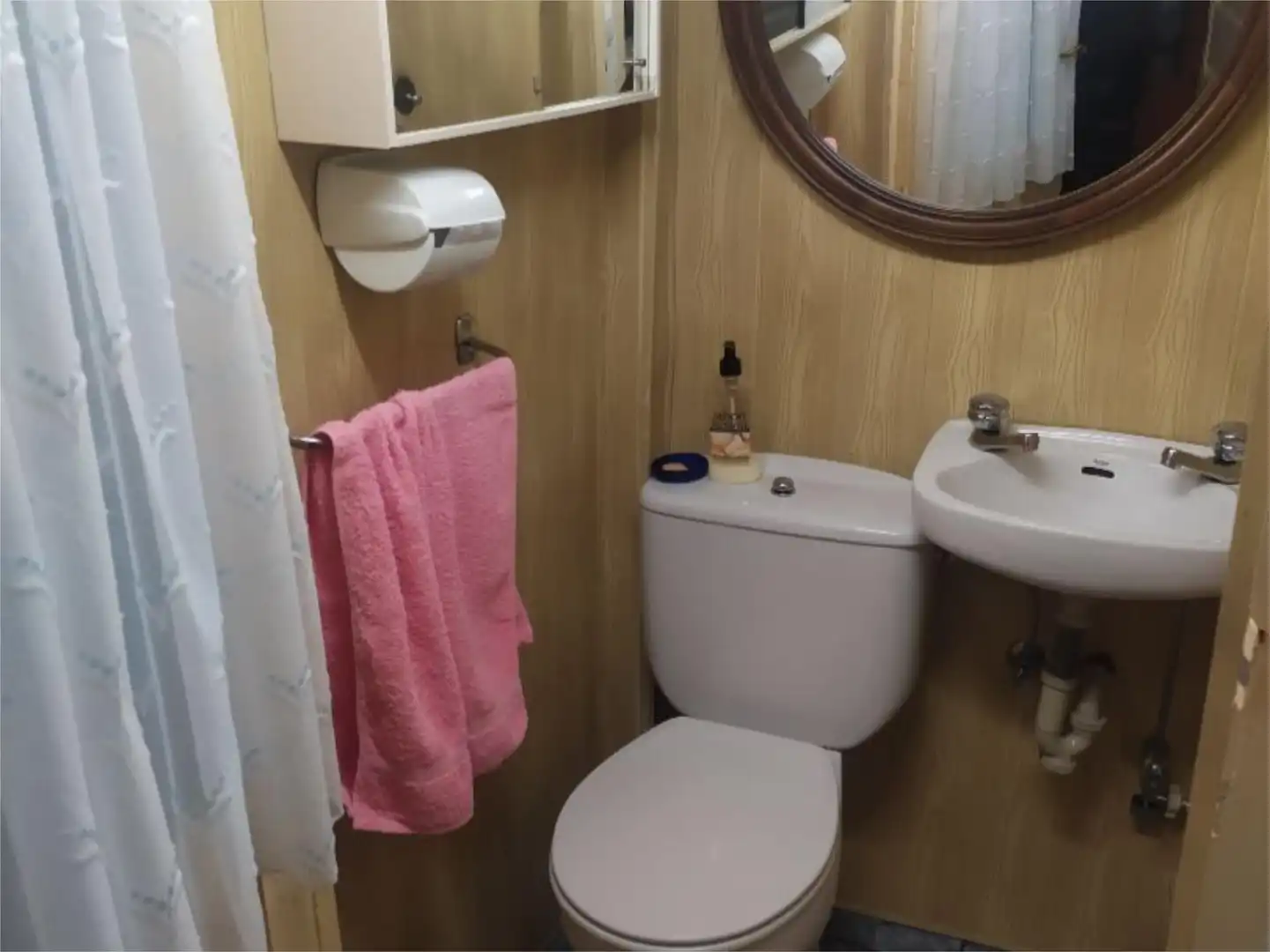 Casa adosada en venta en Calle Casona, 20, Torre del Bierzo Baño de Casa adosada en venta en Torre del Bierzo con Calefacción, Parquet y Amueblado