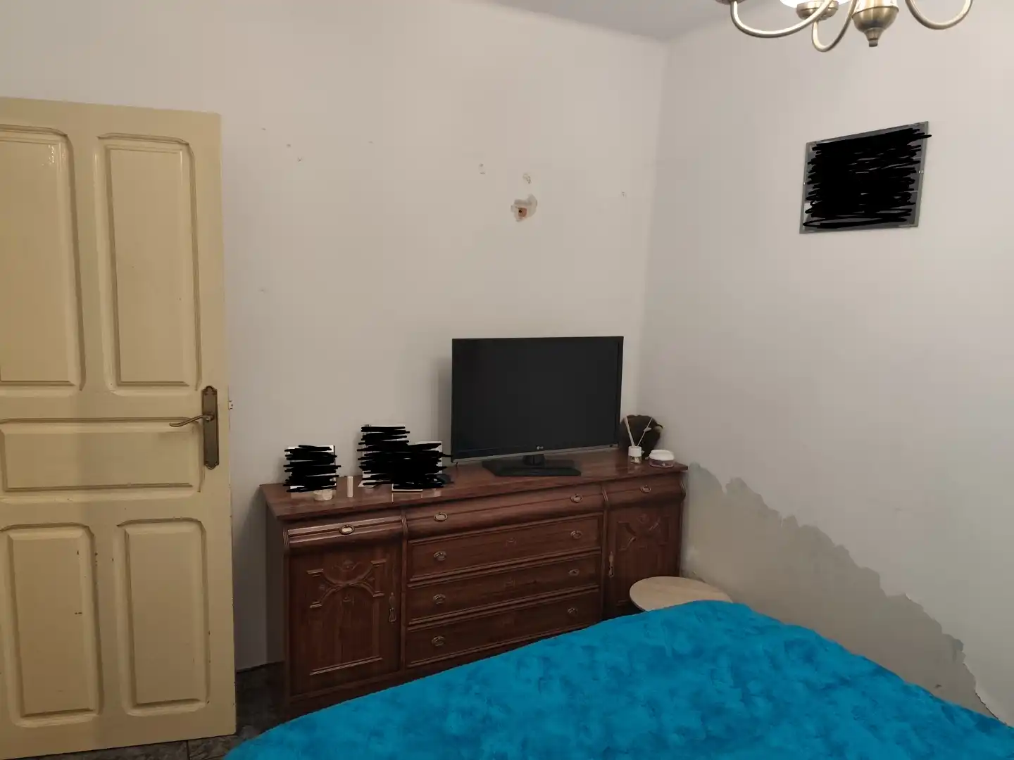 Casa adosada en venta en Calle Casona, 20, Torre del Bierzo Habitación de Casa adosada en venta en Torre del Bierzo con Calefacción, Parquet y Amueblado