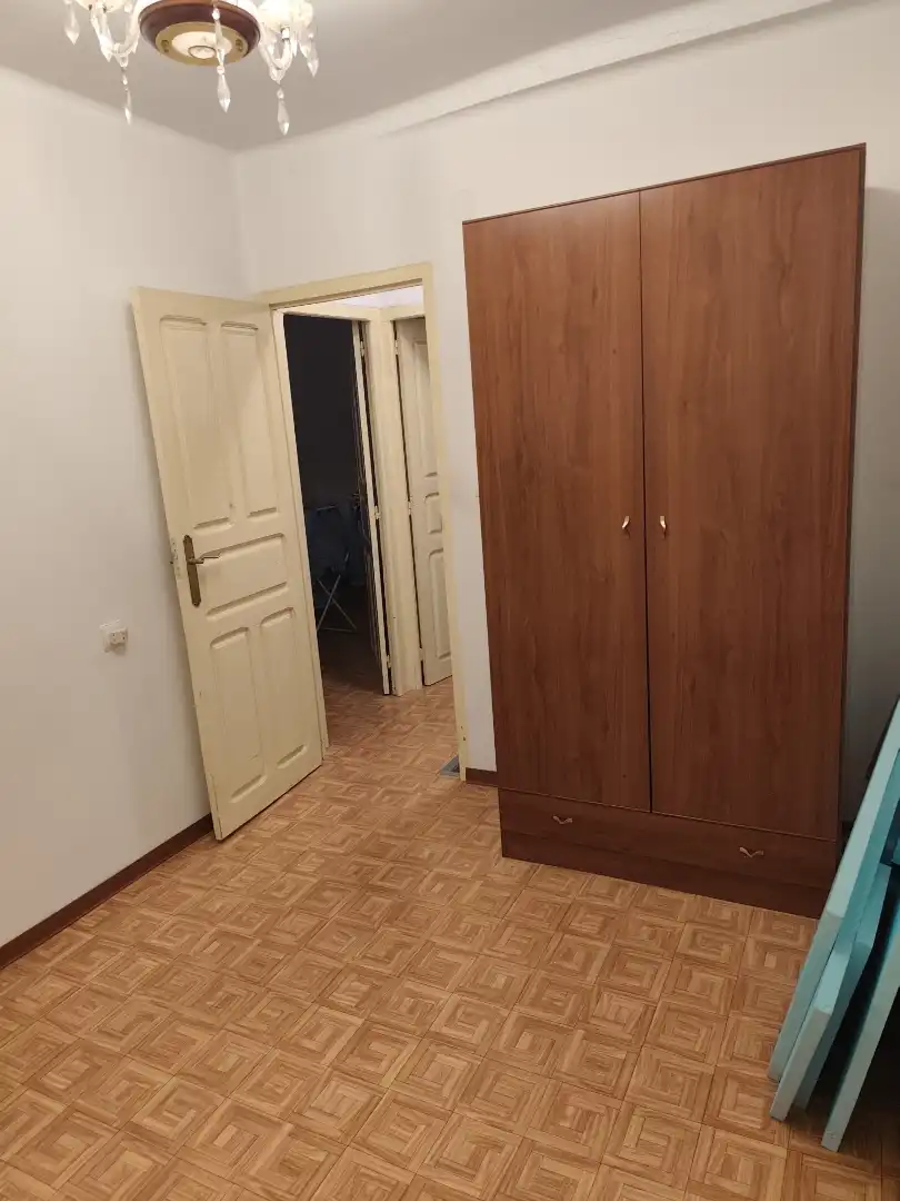 Casa adosada en venta en Calle Casona, 20, Torre del Bierzo Habitación de Casa adosada en venta en Torre del Bierzo con Calefacción, Parquet y Amueblado