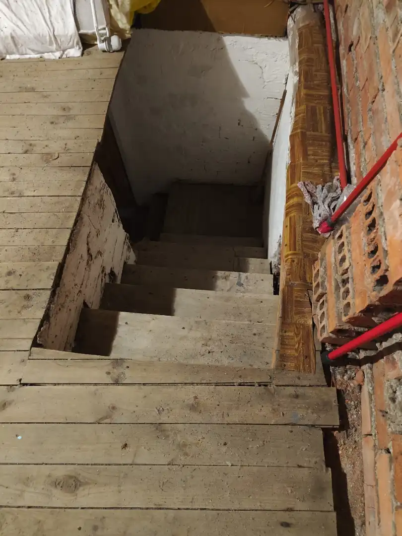 Casa adosada en venta en Calle Casona, 20, Torre del Bierzo Casa adosada en venta en Torre del Bierzo con Calefacción, Parquet y Amueblado
