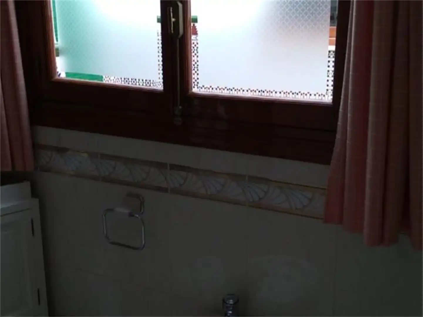Flat for sale in Calle Moralejo, Estepa Bathroom of Flat for sale in Estepa with Terrace and Balcony