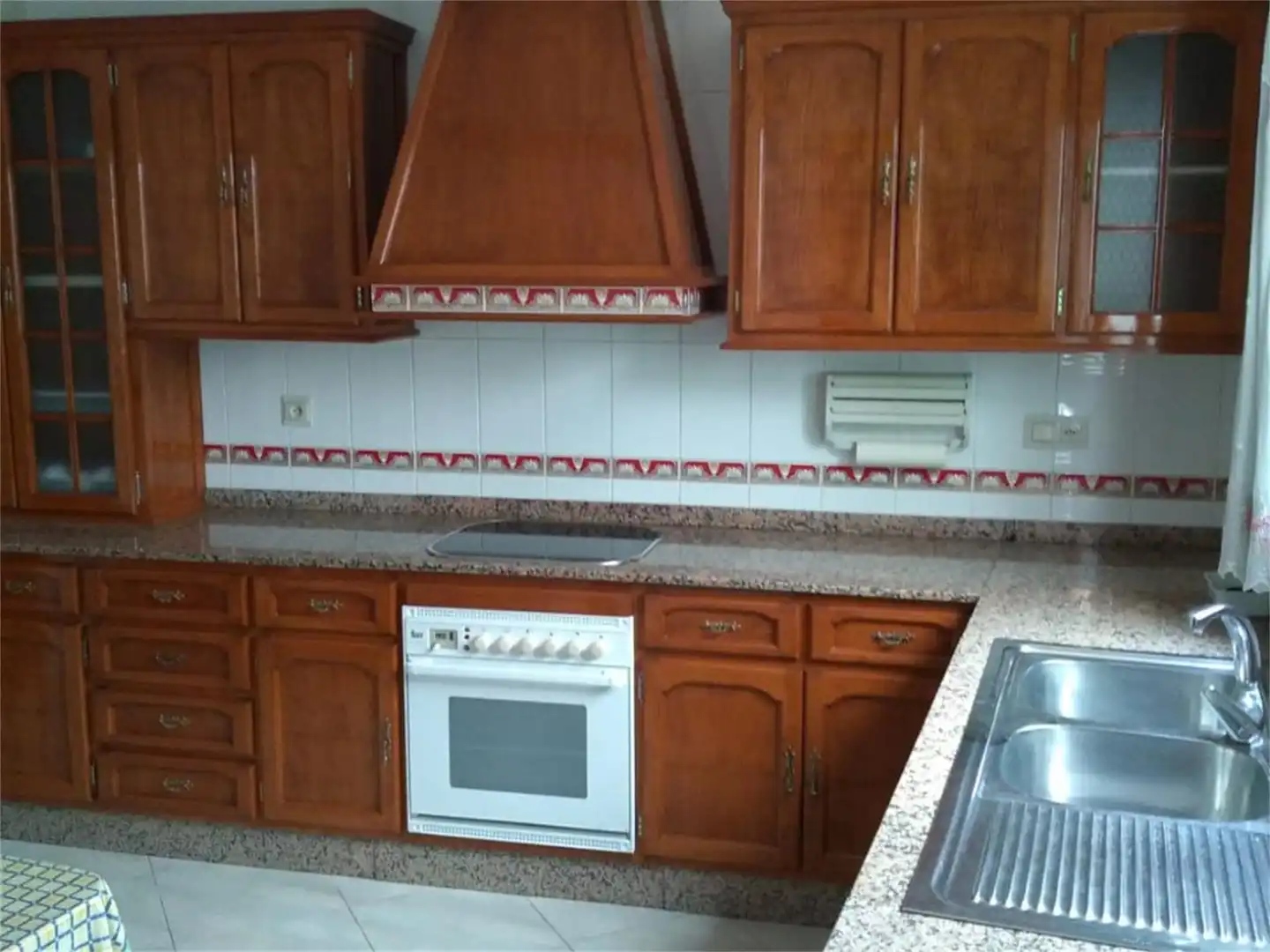 Flat for sale in Calle Moralejo, Estepa Kitchen of Flat for sale in Estepa with Terrace and Balcony