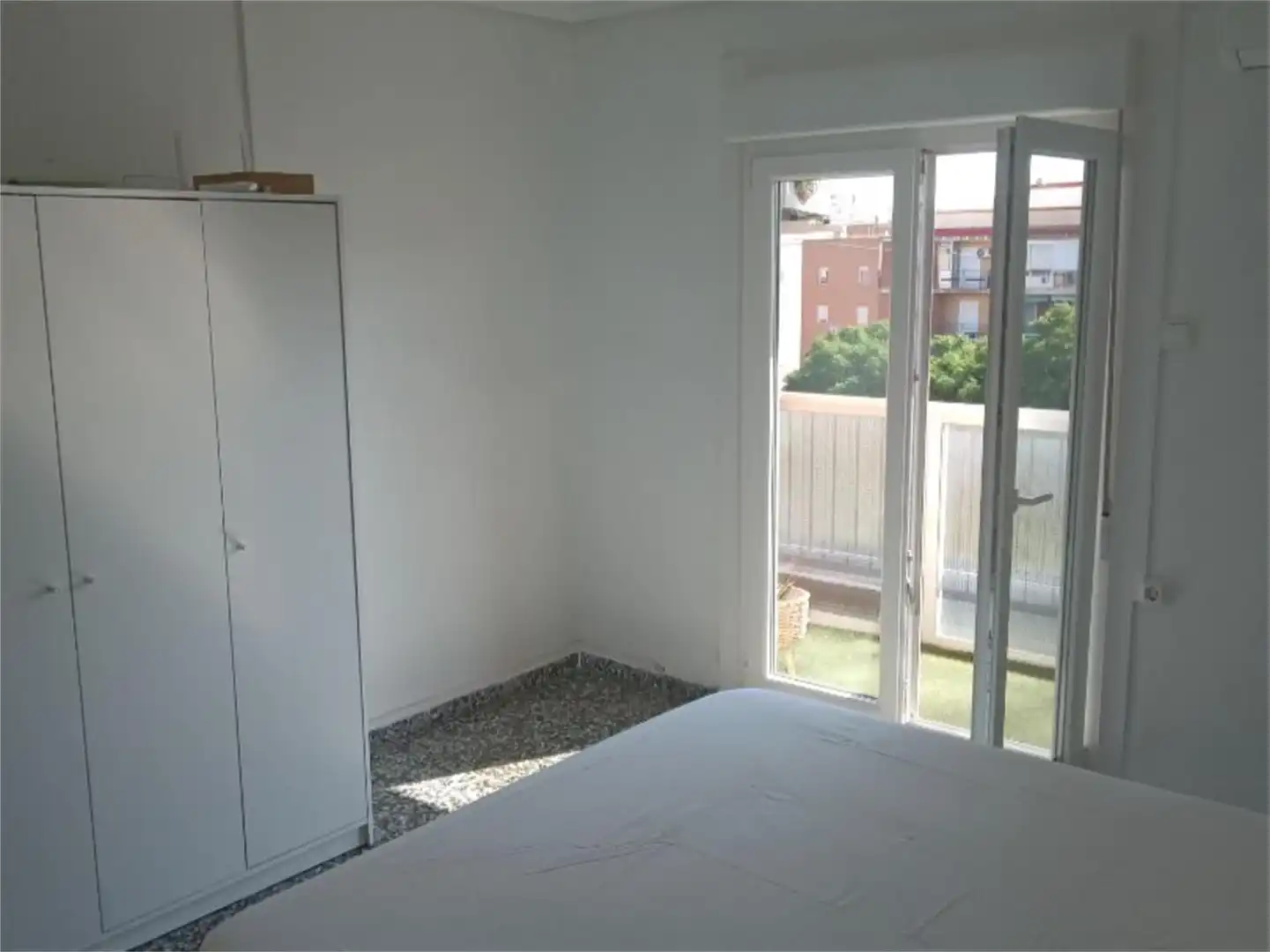Habitación en Calle Pérez Galdós, Avenida de la Paz Habitación de Piso para compartir en Xirivella con Balcón