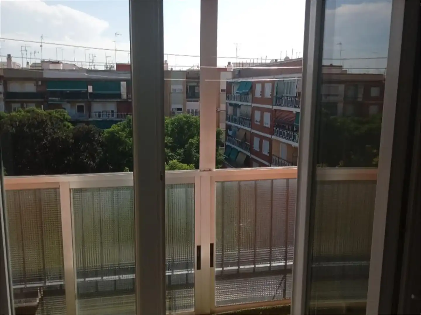Habitación en Calle Pérez Galdós, Avenida de la Paz Terraza de Piso para compartir en Xirivella con Balcón