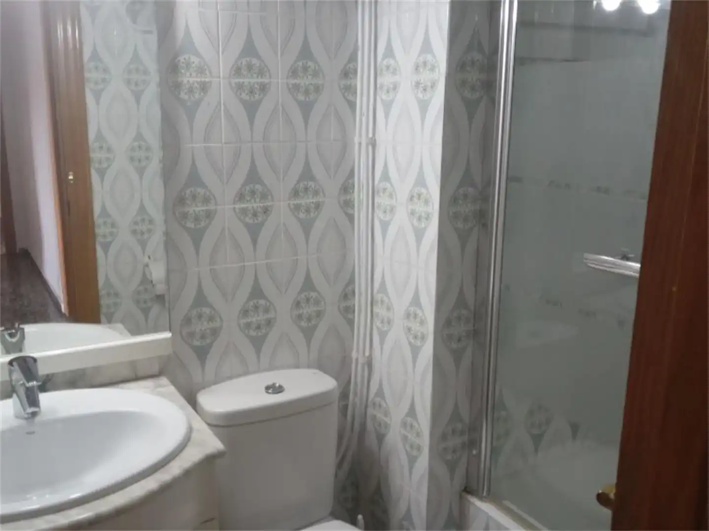 Habitación en Calle Pérez Galdós, Avenida de la Paz Baño de Piso para compartir en Xirivella con Balcón