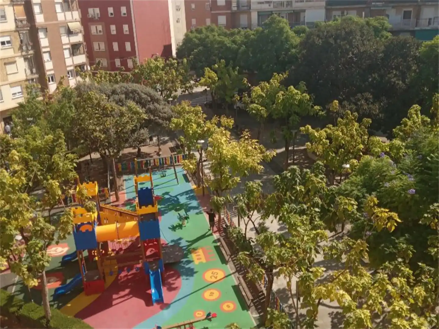 Habitación en Calle Pérez Galdós, Avenida de la Paz Vista exterior de Piso para compartir en Xirivella con Balcón