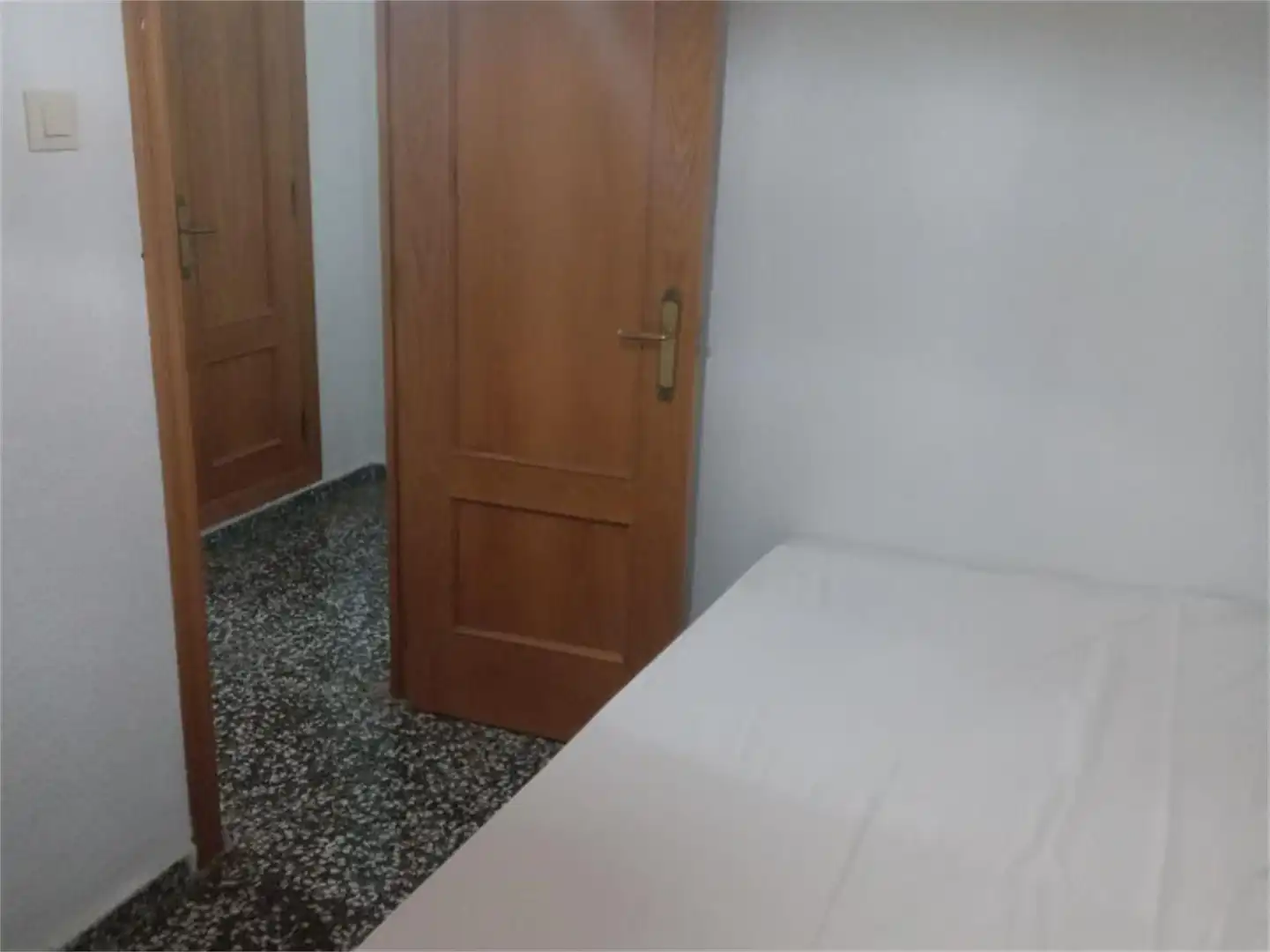 Habitación en Calle Pérez Galdós, Avenida de la Paz Habitación de Piso para compartir en Xirivella con Balcón
