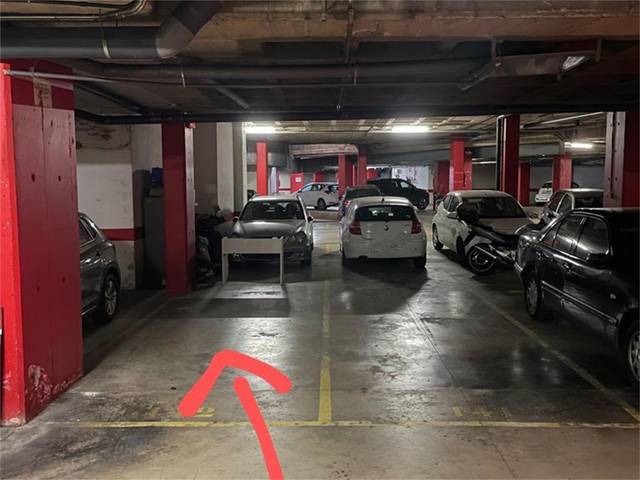 Garaje en Venta en Carrer de Moscou en La Vila Olímpica del Poblenou