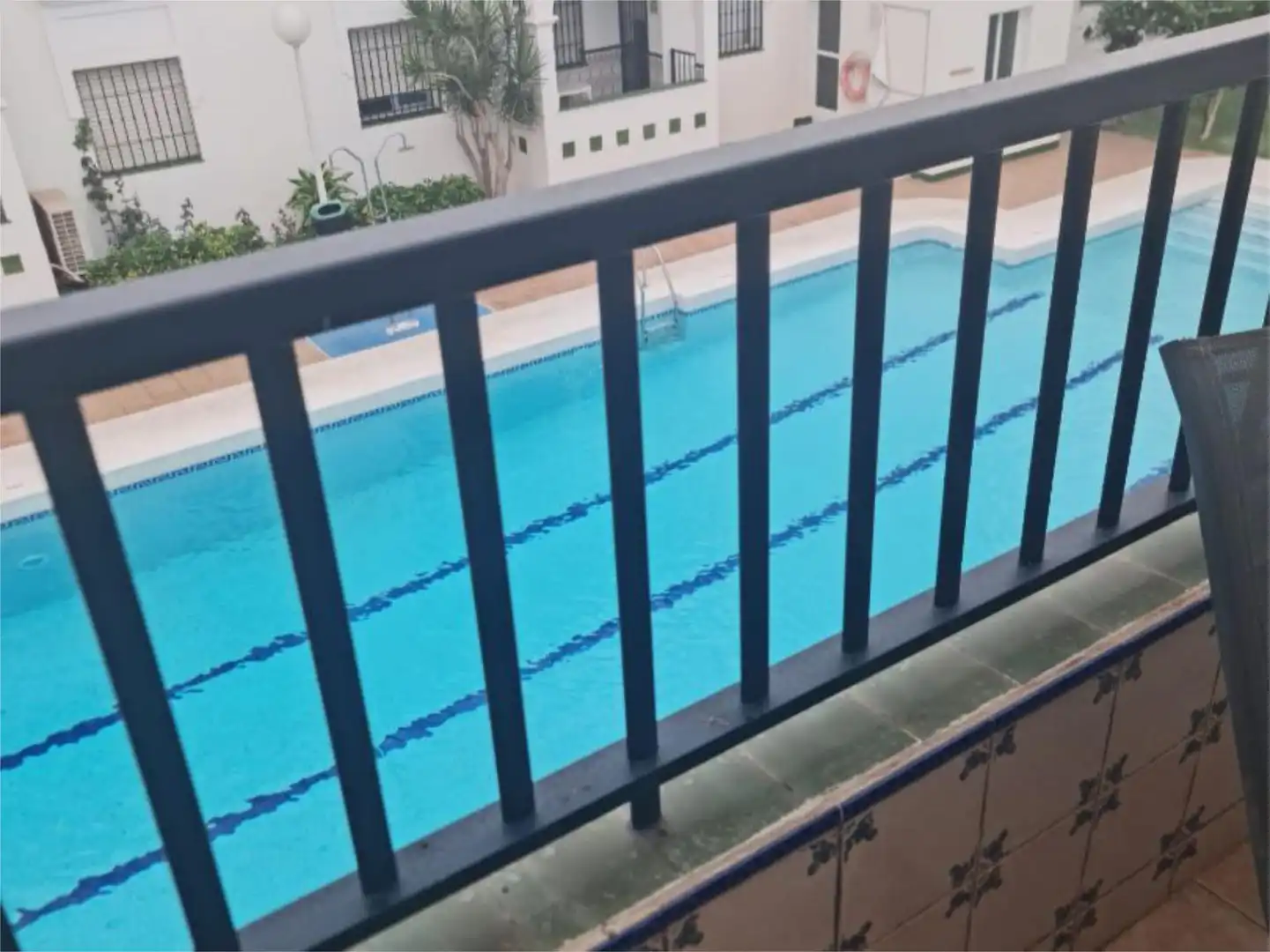 Schwimmbecken von Wohnung zum Verkauf in Balanegra mit Klimaanlage, Privatgarten und Terrasse