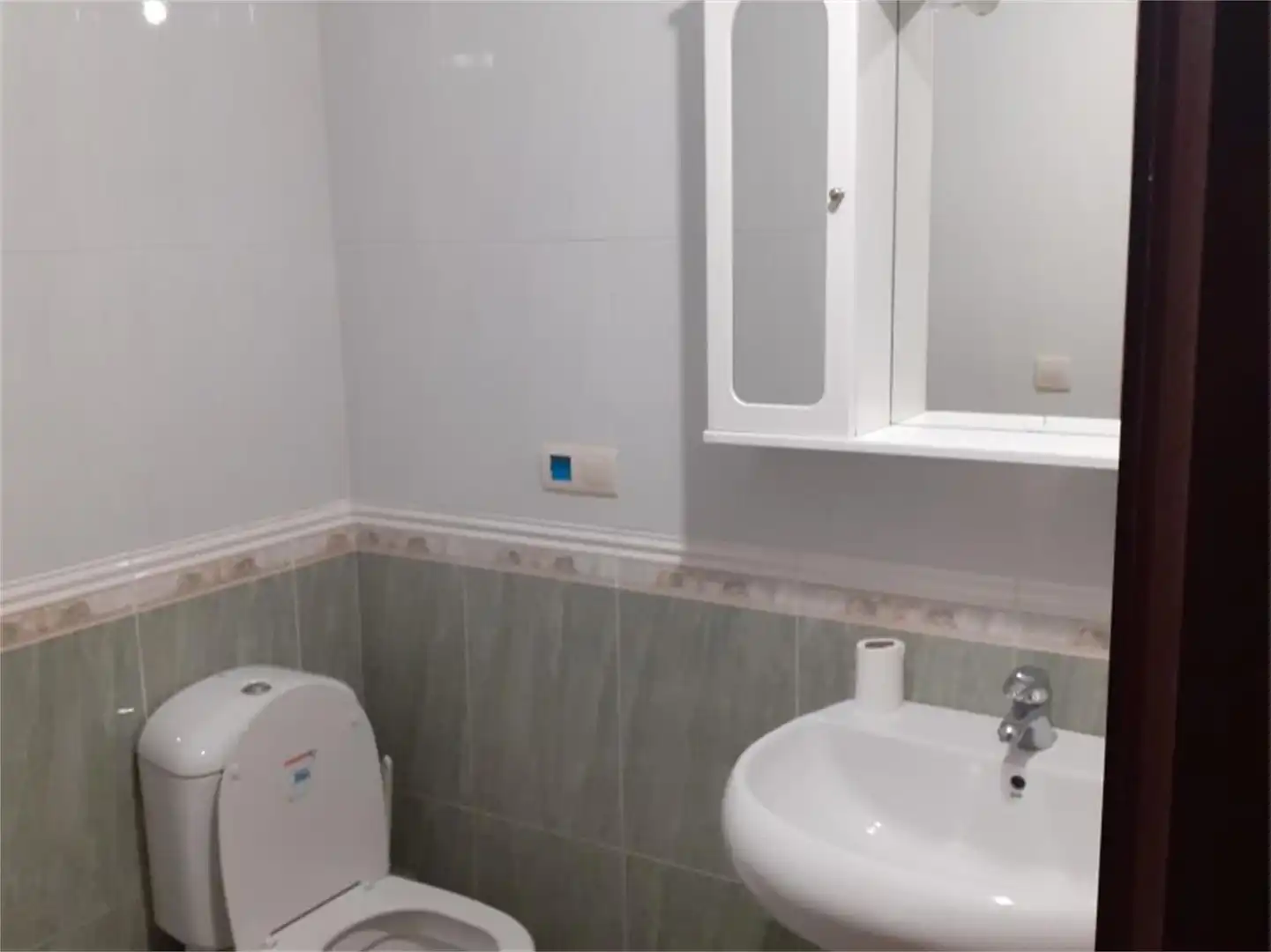 Badezimmer von Wohnung zum Verkauf in Lalín mit Heizung, Parkett und Terrasse