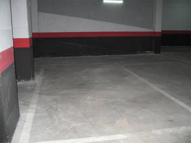 Garaje en Venta en Camino de Perales, 156 en San Fermín