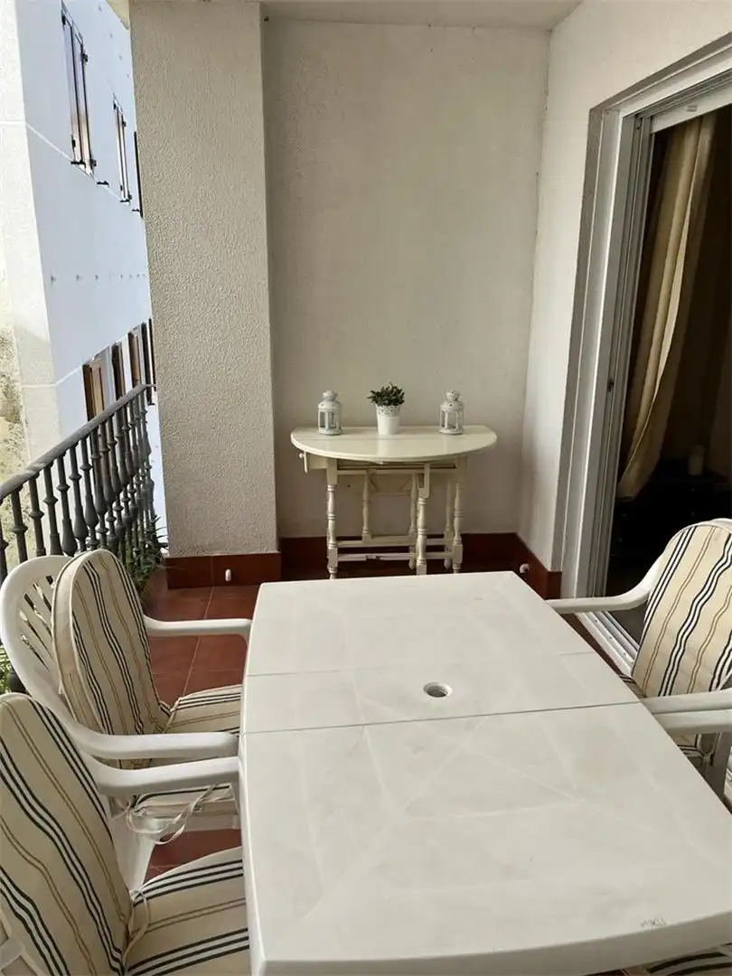 Flat for rent in Avenida Luis Rocafort, Sanxenxo pueblo