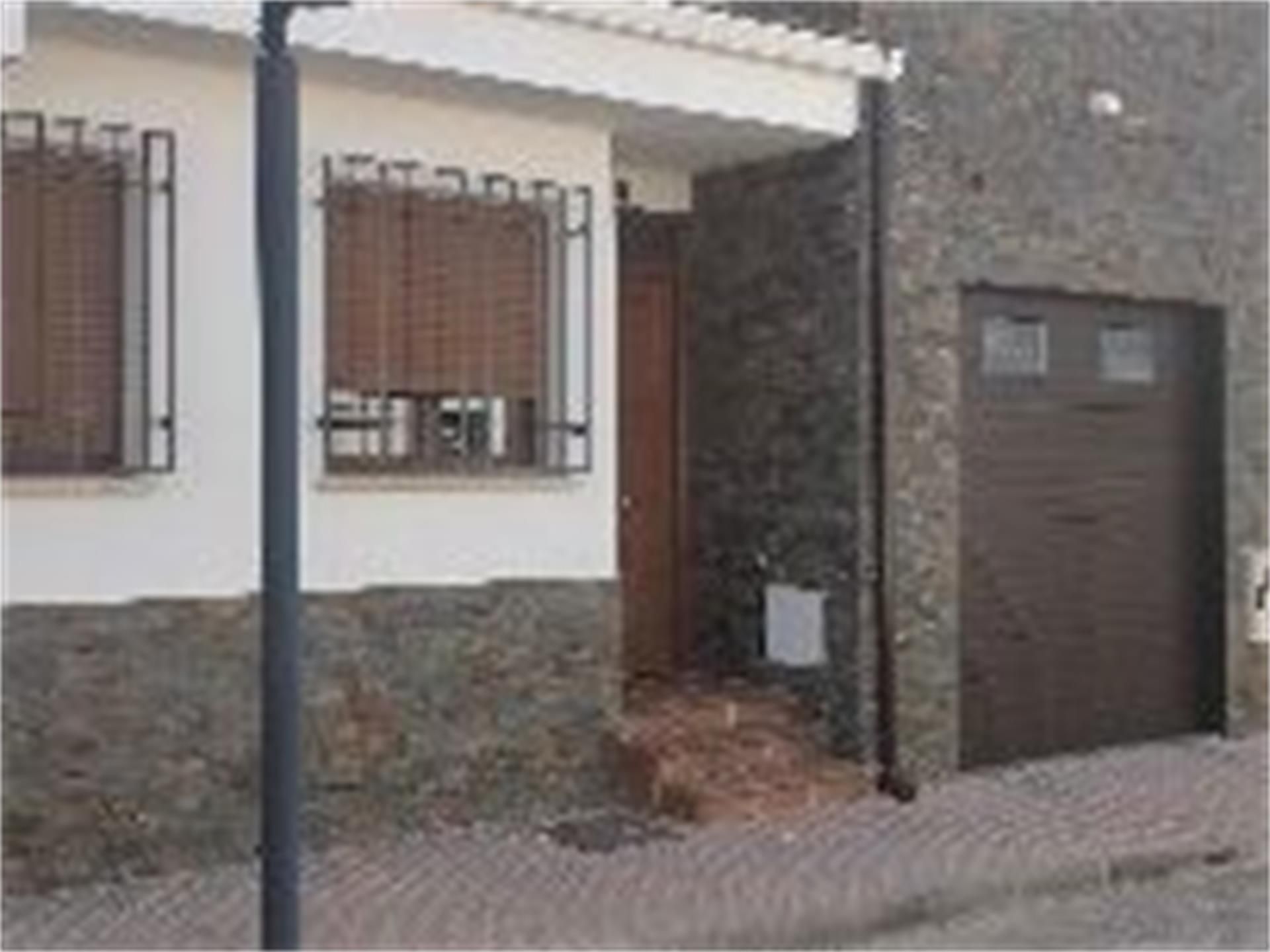 Casa adosada en venda a Calle Huesca, Pedro Muñoz