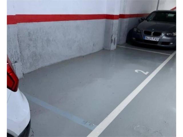 Garaje en Alquiler en Carrer de Raset en Sant Gervasi- Galvany