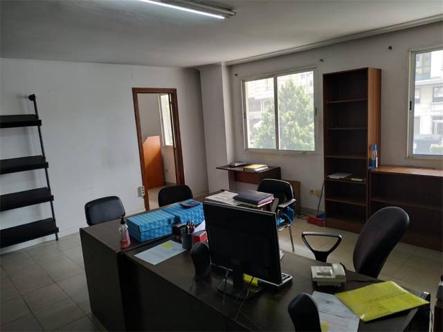 Local comercial en Alquiler en Avenida das Américas, 48 en Residencia - Abella