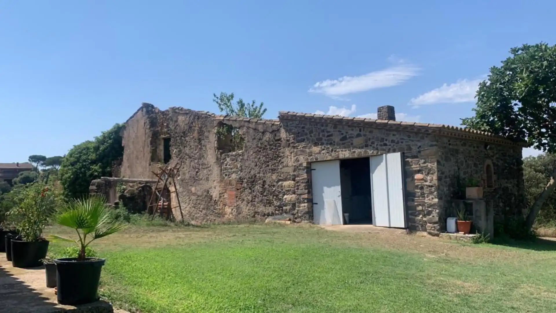 Country homes for sale in Street Carrer Cadenarà, 61, Residencial Park Exterior view of Country homes for sale in Maçanet de la Selva
