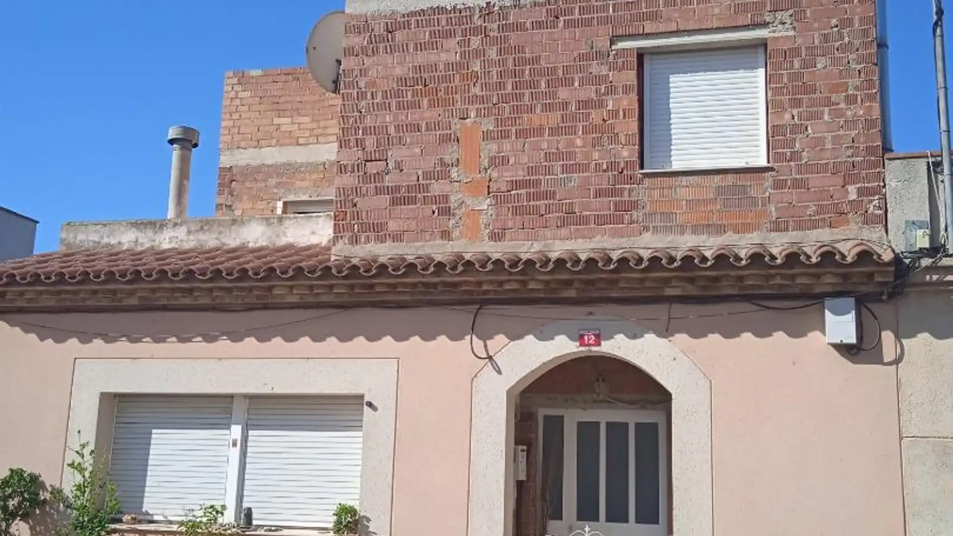 Vista exterior de Casa adosada en venta en Camarles con Terraza