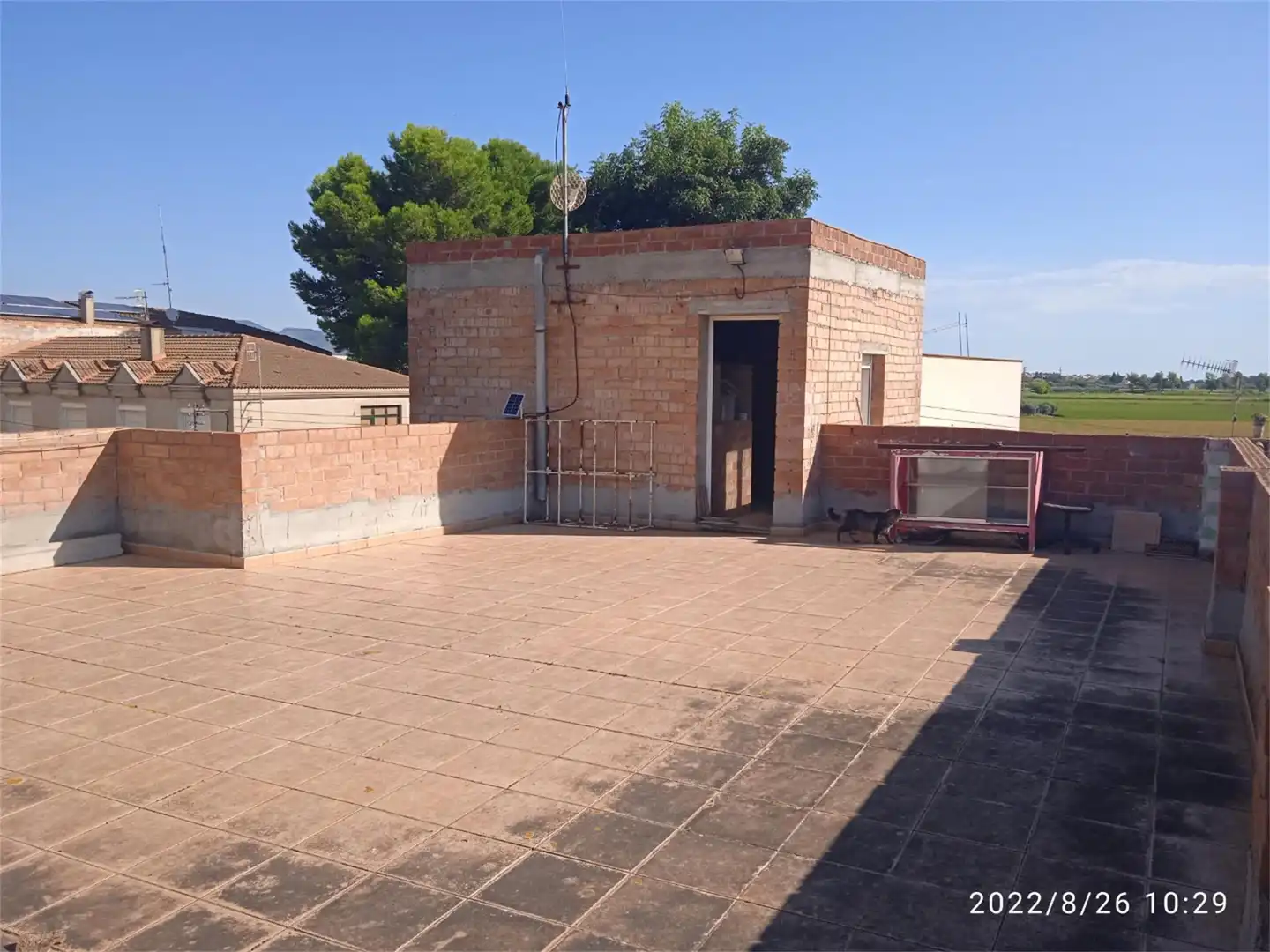 Außenansicht von Einfamilien-Reihenhaus zum Verkauf in Camarles mit Terrasse