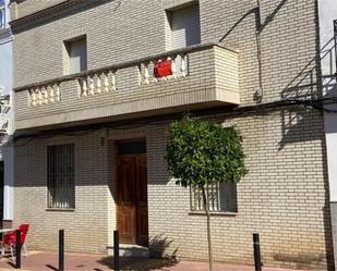 Exterior view of Single-family semi-detached for sale in Campillo de Llerena  with Terrace, Swimming Pool and Balcony