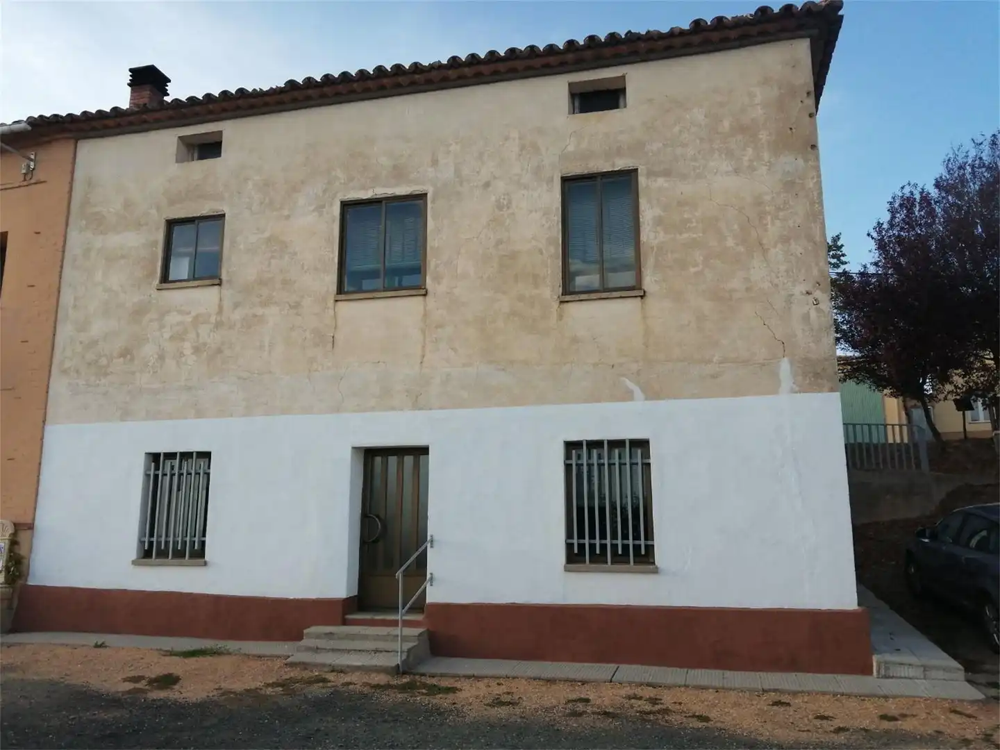 Casa adosada en venta en Calle Real, Almazán Vista exterior de Casa adosada en venta en Almazán con Calefacción y Amueblado