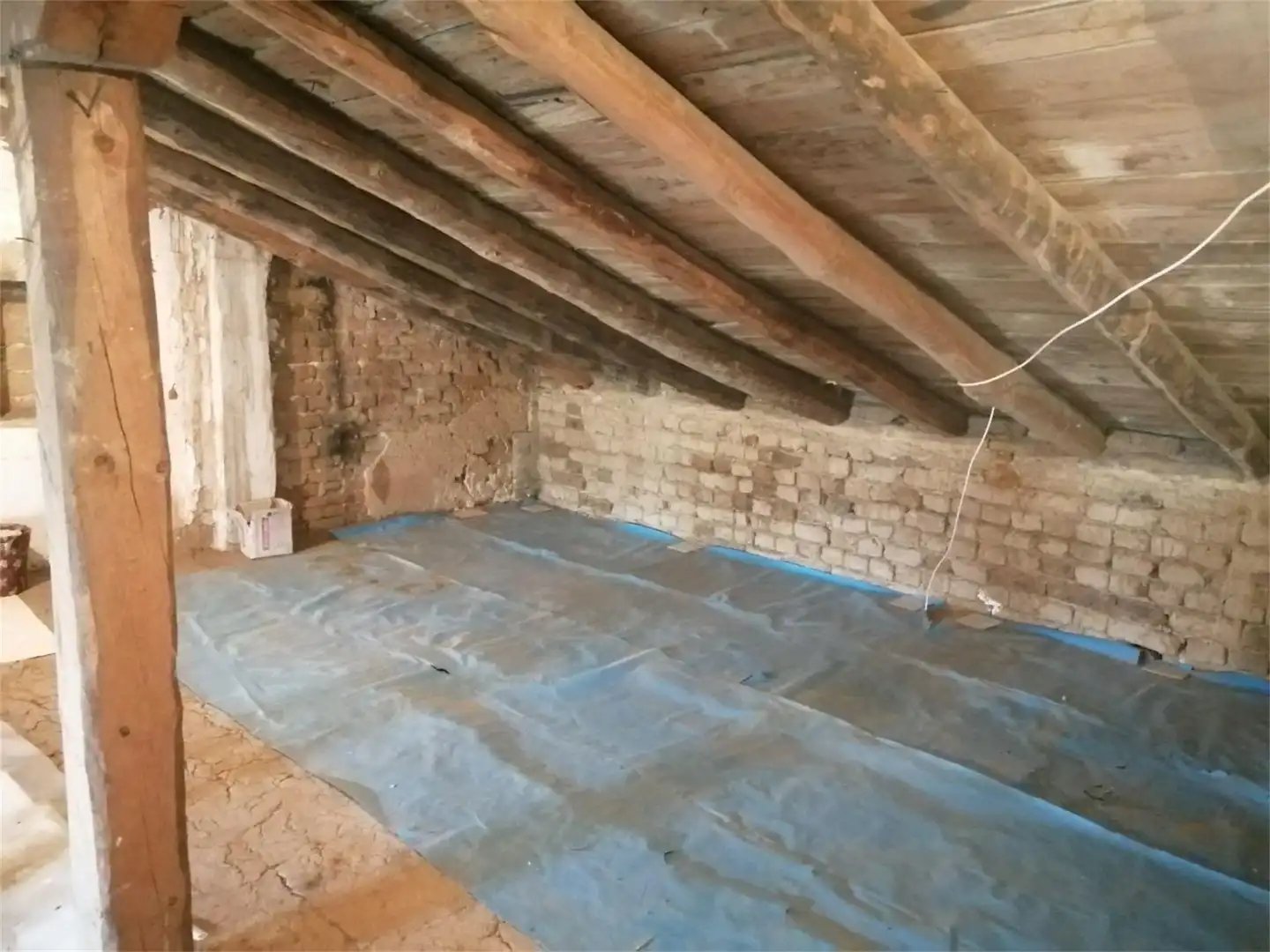 Casa adosada en venta en Calle Real, Almazán Casa adosada en venta en Almazán con Calefacción y Amueblado