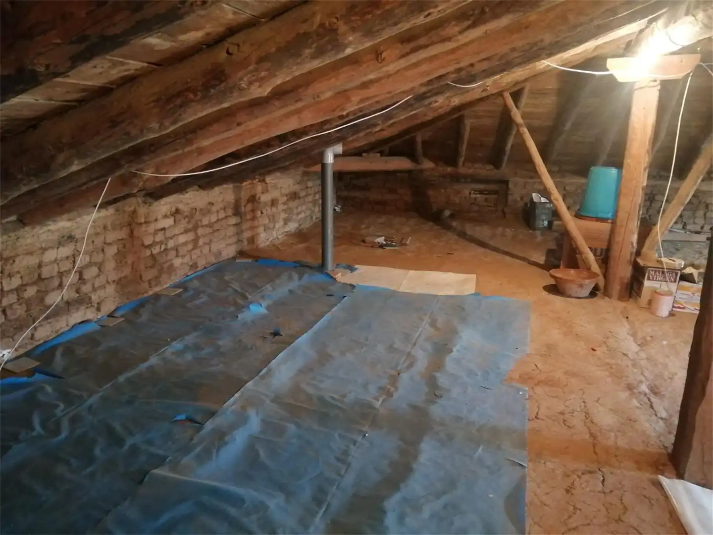 Casa adosada en venta en Calle Real, Almazán Casa adosada en venta en Almazán con Calefacción y Amueblado