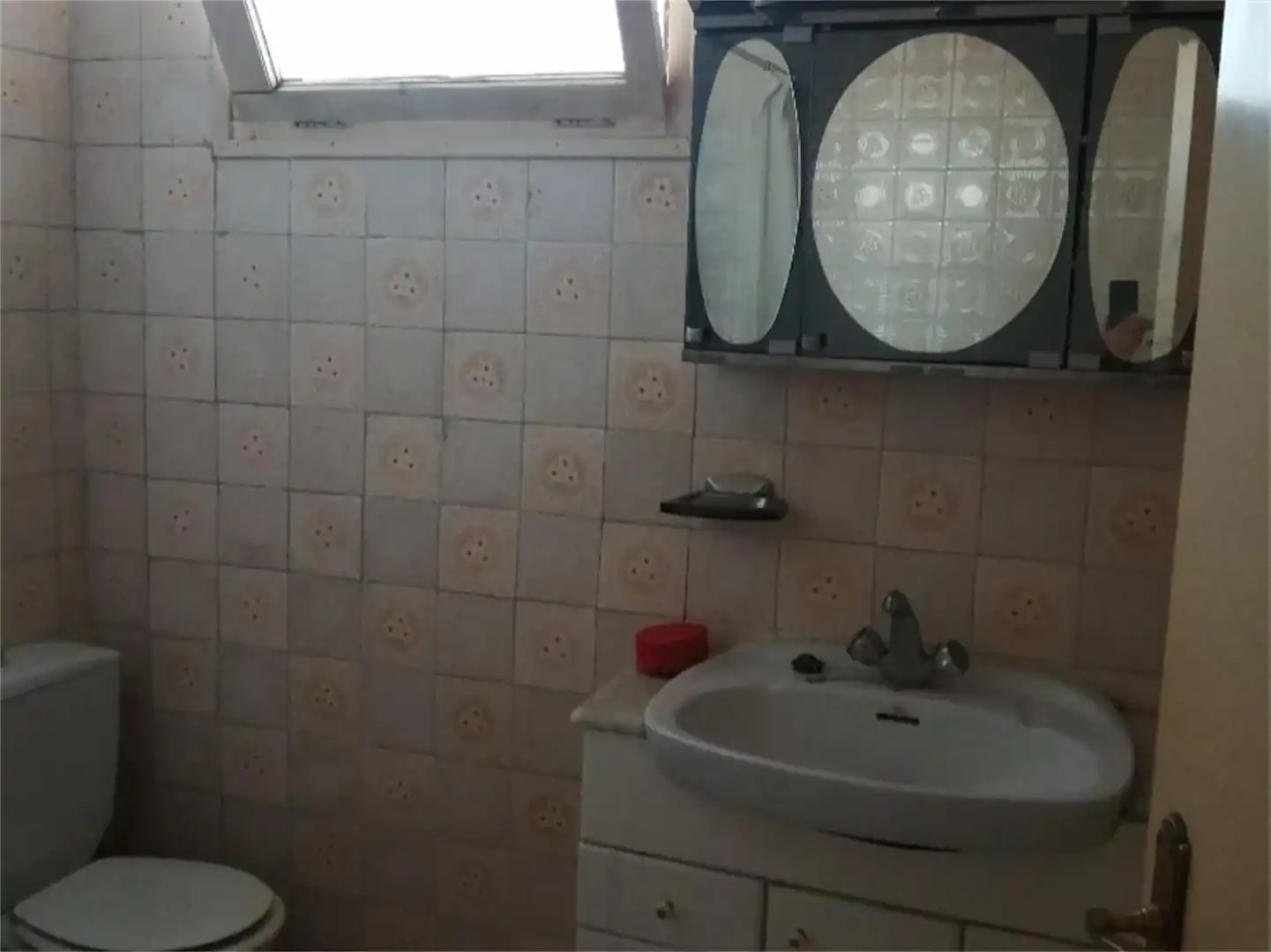 Casa adosada en venta en Calle Real, Almazán Baño de Casa adosada en venta en Almazán con Calefacción y Amueblado