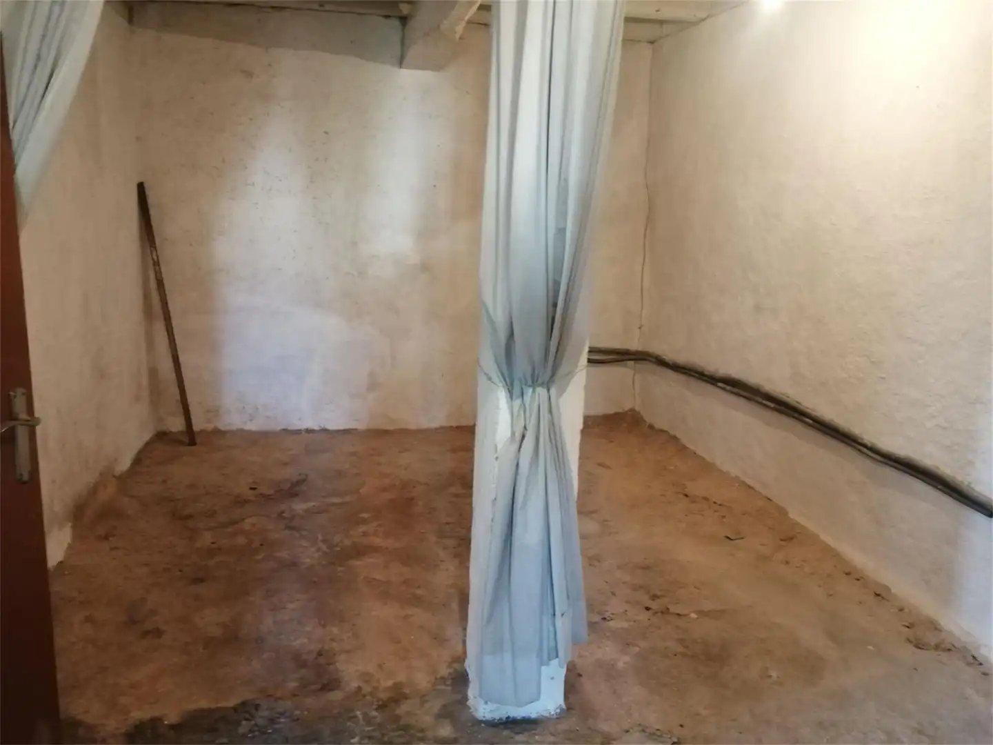 Casa adosada en venta en Calle Real, Almazán Casa adosada en venta en Almazán con Calefacción y Amueblado