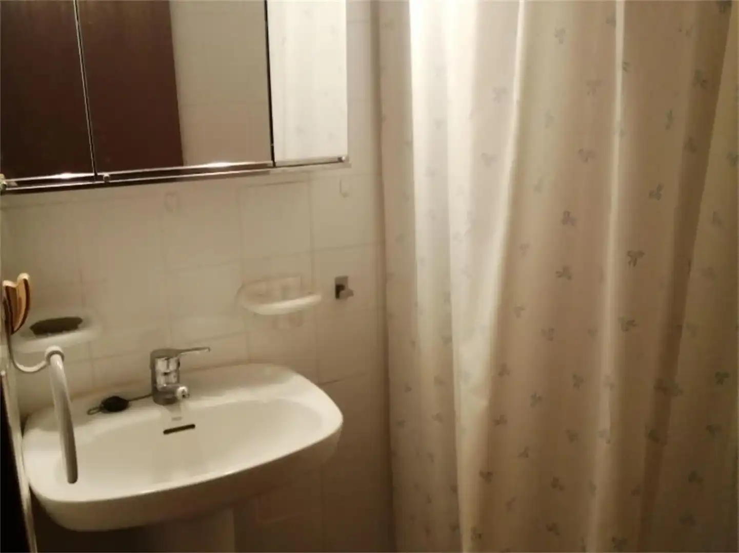 Casa adosada en venta en Calle Real, Almazán Baño de Casa adosada en venta en Almazán con Calefacción y Amueblado