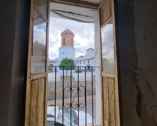 Vista exterior de Pis en venda en Jimena de la Frontera amb Terrassa i Balcó