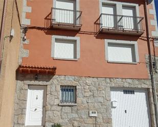 Vista exterior de Casa adosada en venda en Peguerinos amb Balcó