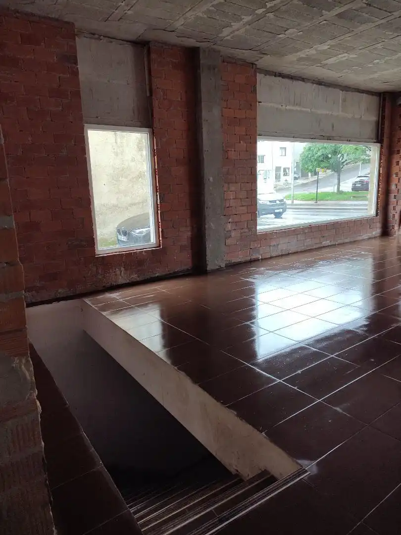 Local en venta en Rúa Valiño, San Lázaro - Meixonfrío Local en venta en Santiago de Compostela