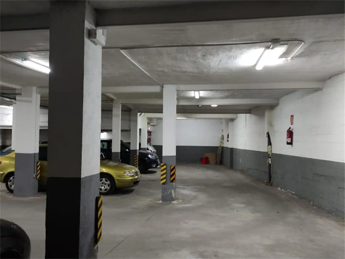 Parking of Garage for rent in Madrid