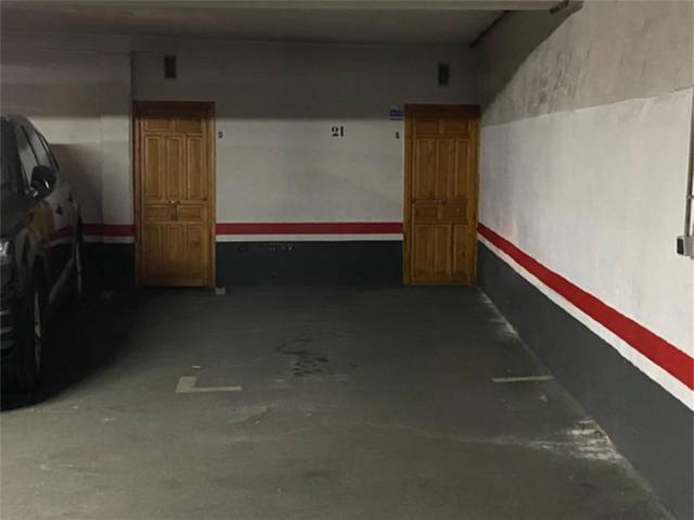 Garaje en Alquiler en Calle Pedro Ponce de León en Campo Grande