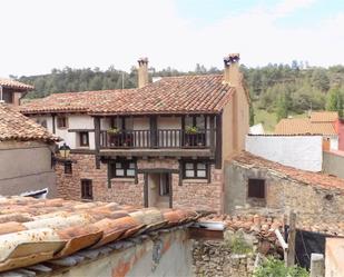 Vista exterior de Apartament de lloguer en Beamud amb Calefacció i Moblat