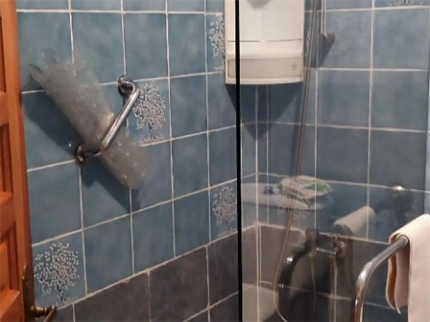 Detached homes for sale in Calle Colón, Castropol Bathroom of Detached homes for sale in Castropol