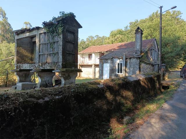 Casa adosada en venta en barrio figueroa de cerded