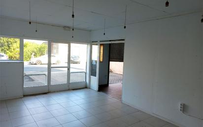 Locales en venta en Estación de Barallobre, A Coruña | fotocasa