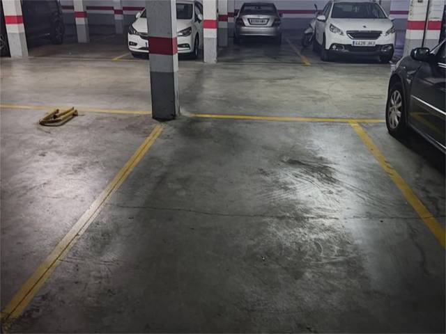 Garaje en Alquiler en Calle Gallán de Noche en Nueva Almería - Cortijo Grande - Vega de Acá