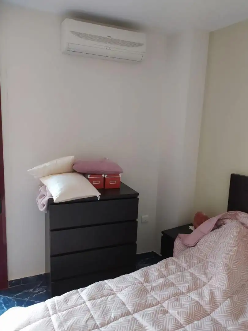 Maisonette zur Miete in Calle de Zurbarán, Casco Antiguo Schlafzimmer von Maisonette zur Miete in Badajoz mit Klimaanlage, Heizung und Terrasse