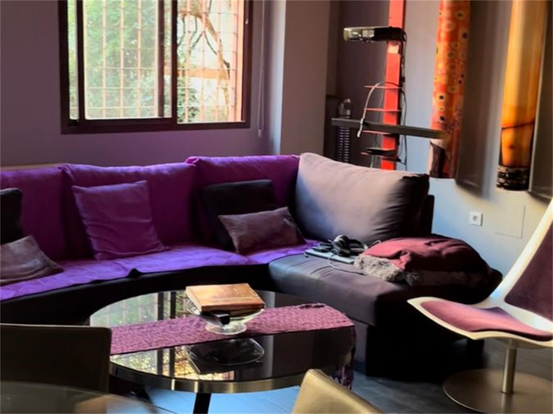 Living room of Duplex to rent in  Sevilla Capital  with Air Conditioner, Heating and Parquet flooring