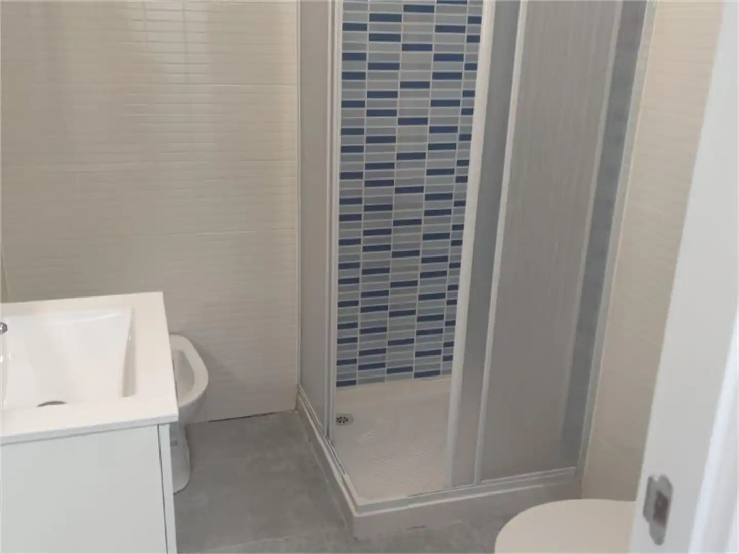 Dachboden zur Miete in Calle Borneo, Rollo - Puente Ladrillo Badezimmer von Dachboden zur Miete in Salamanca mit Heizung, Terrasse und Abstellraum